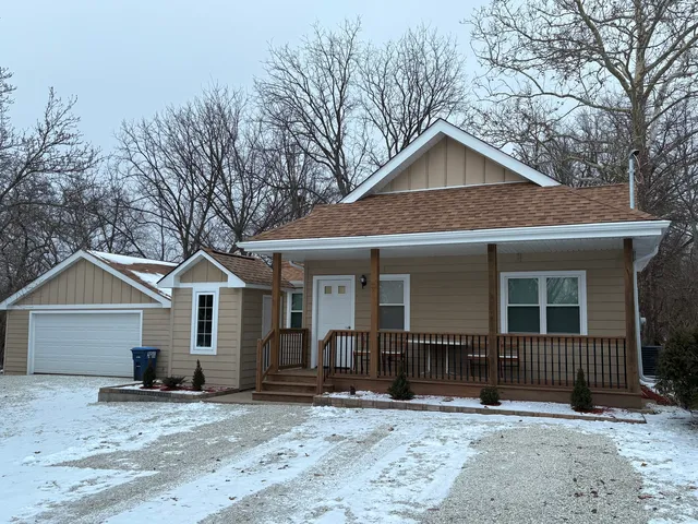 $460,000 | 5517 Essex Road, Lisle, IL 60532