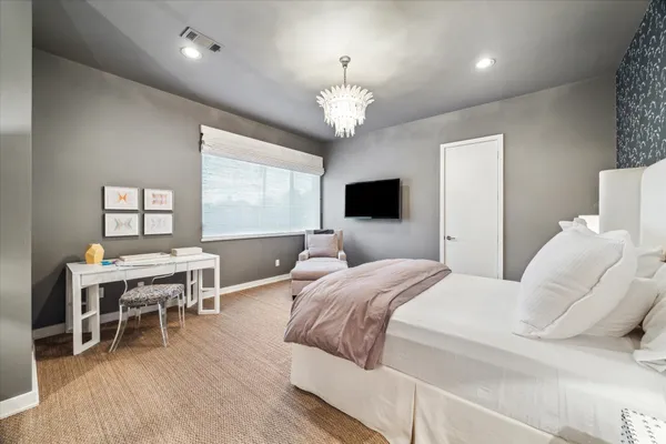 $2,195,000 | 2211 Avalon Place, Houston, TX 77019