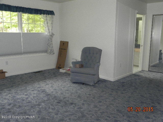 2219 Walnut Trail Bushkill, PA 18324 - Photo 9 of 15 DSCN8569