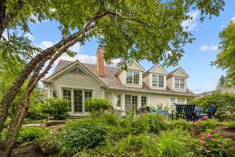 $1,195,000 | 1845 West North Pond Lane, Lake Forest, IL 60045