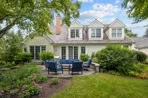 $1,195,000 | 1845 West North Pond Lane, Lake Forest, IL 60045