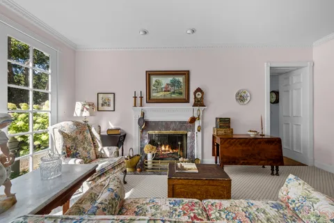 $1,195,000 | 1845 West North Pond Lane, Lake Forest, IL 60045