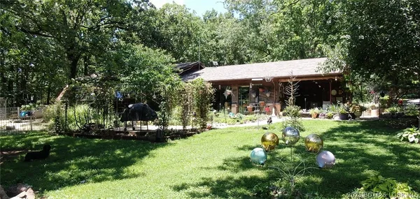 $689,000 | 2795 Bus Park Road Southeast, Linn Creek, MO 65052