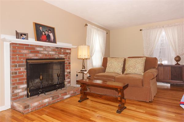 38 Longfellow Road Northborough, MA 01532 - Photo 7 of 24 Gallery Image 7
