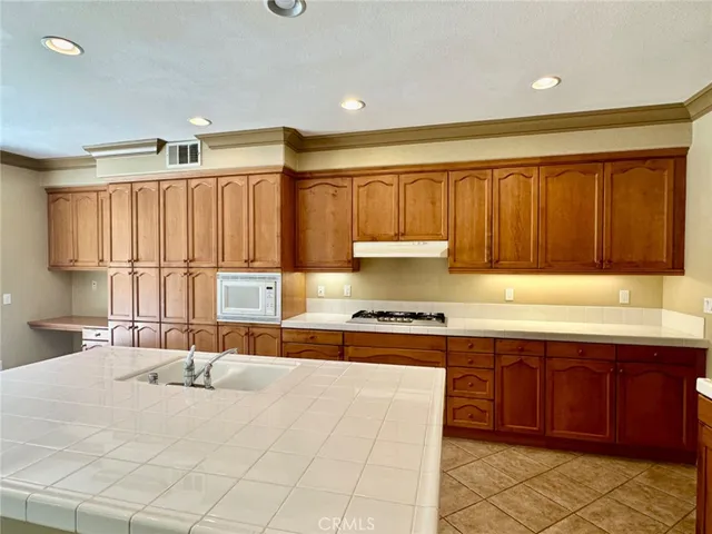 $3,950 | 12366 Evanwood Court, Riverside, CA 92503