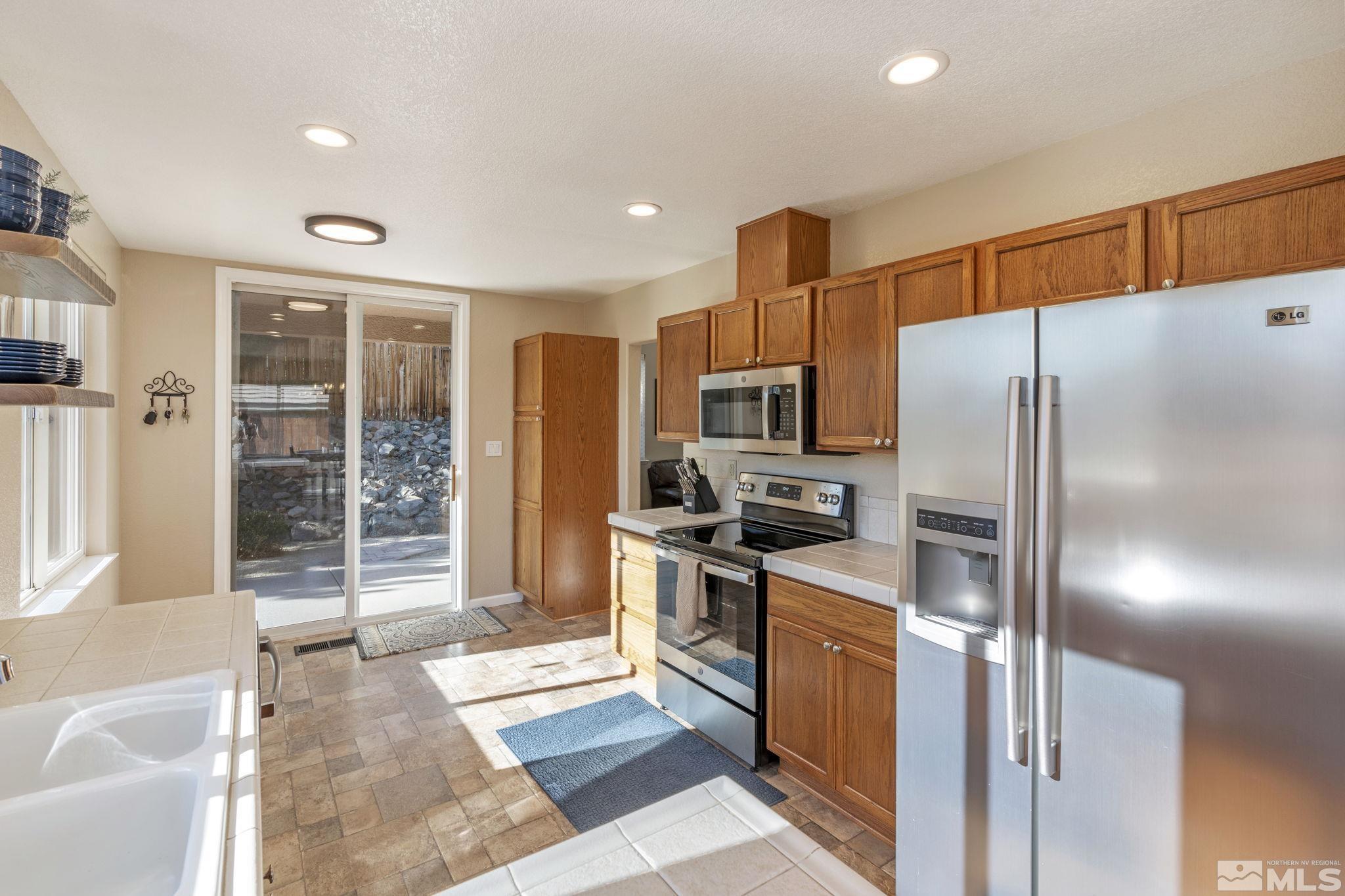 2575 Glen Eagles Drive Reno, NV 89523 - Photo 4 of 38 Photo 4