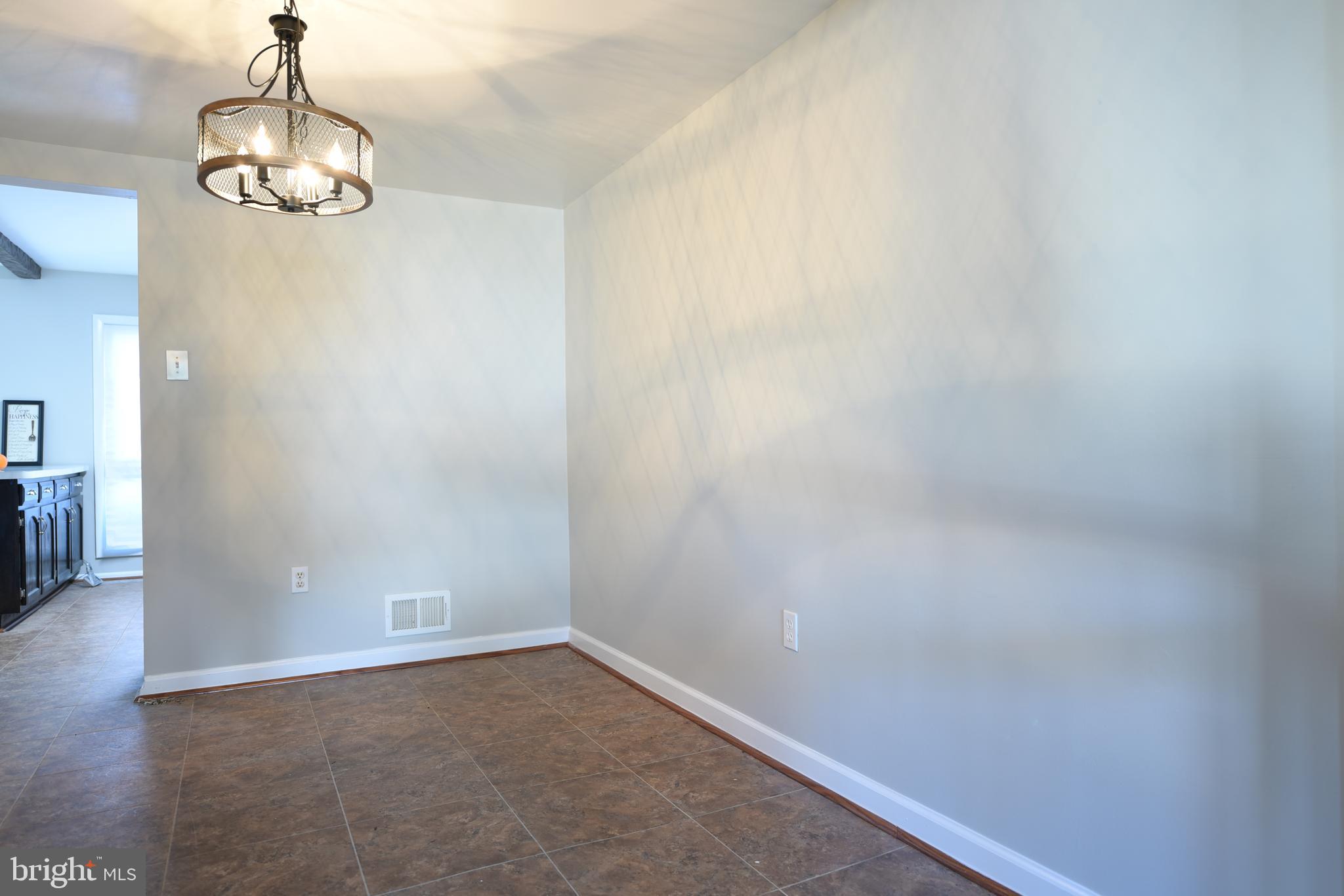 140 North Cottage Road Sterling, VA 20164 - Photo 20 of 56 Gallery Image 20
