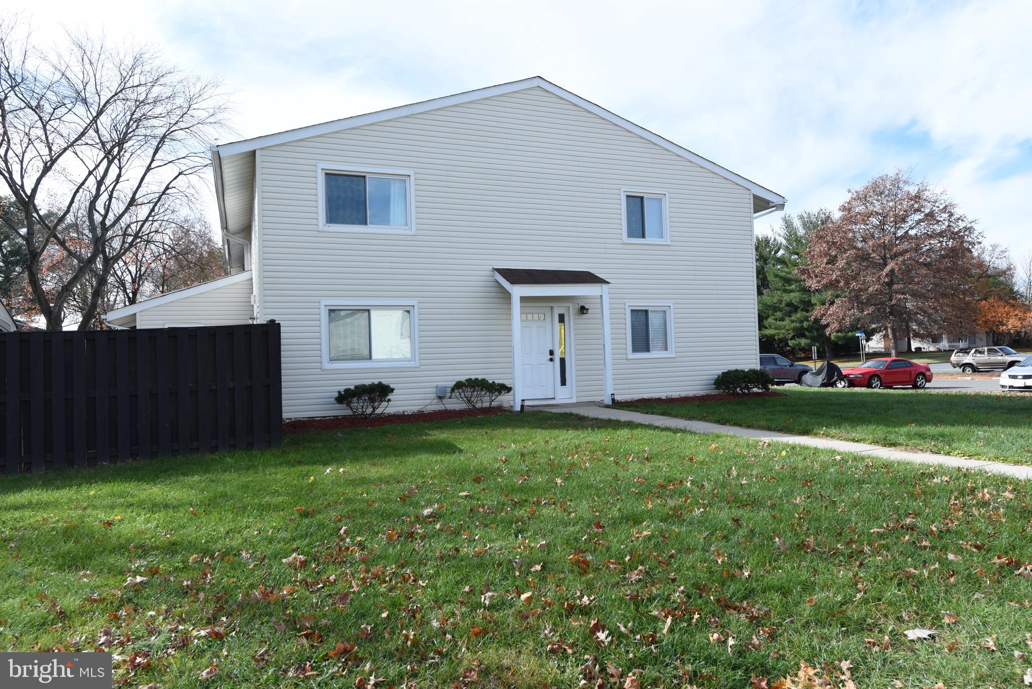 140 North Cottage Road Sterling, VA 20164 - Photo 3 of 56 Gallery Image 3
