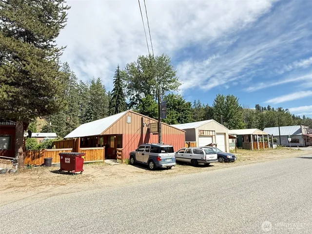 $259,000 | 408 North Main Street, Conconully, WA 98819