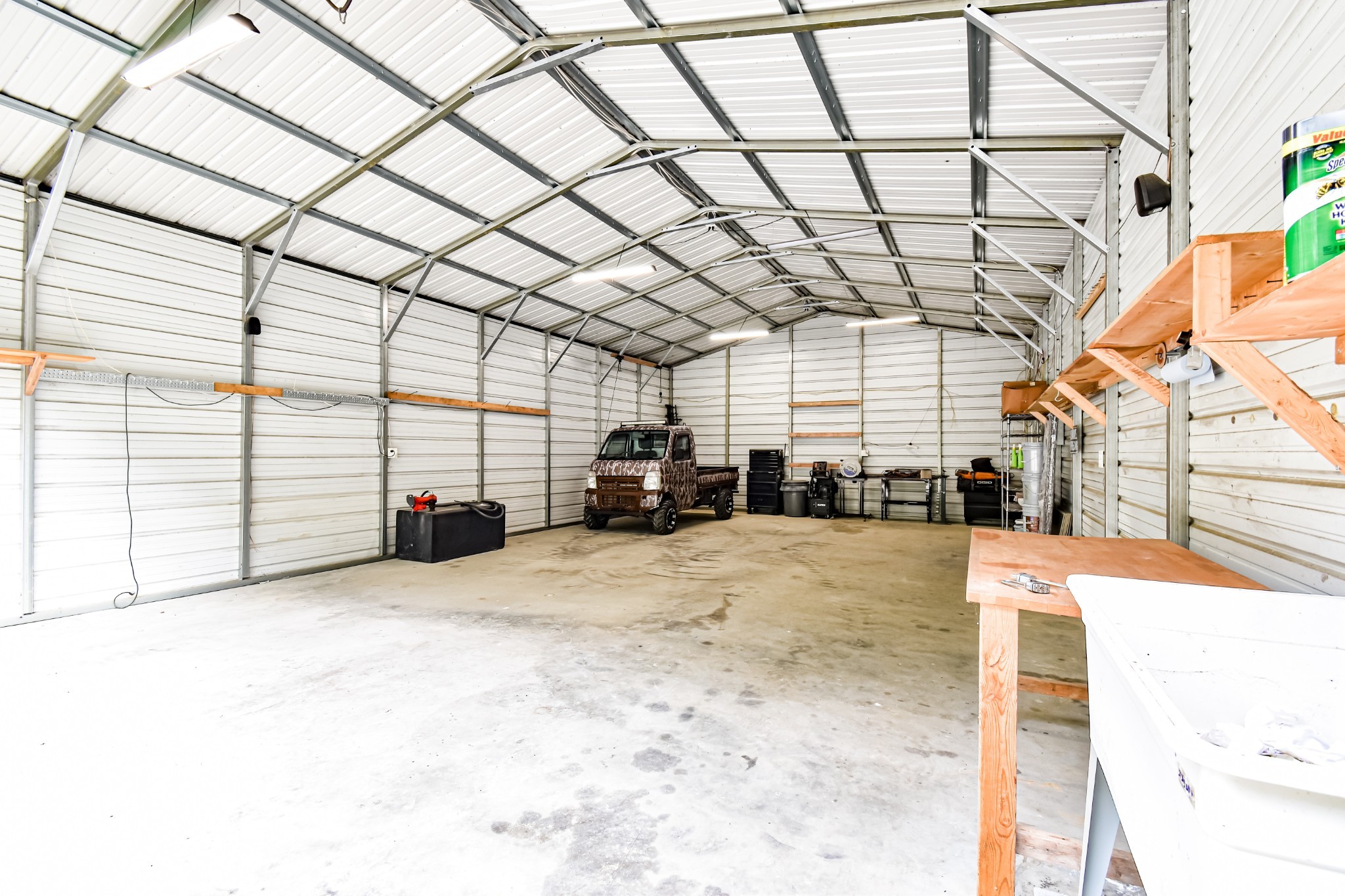 920 Mason Bates Bend Road Centerville, TN 37033 - Photo 29 of 44 a view of a garage