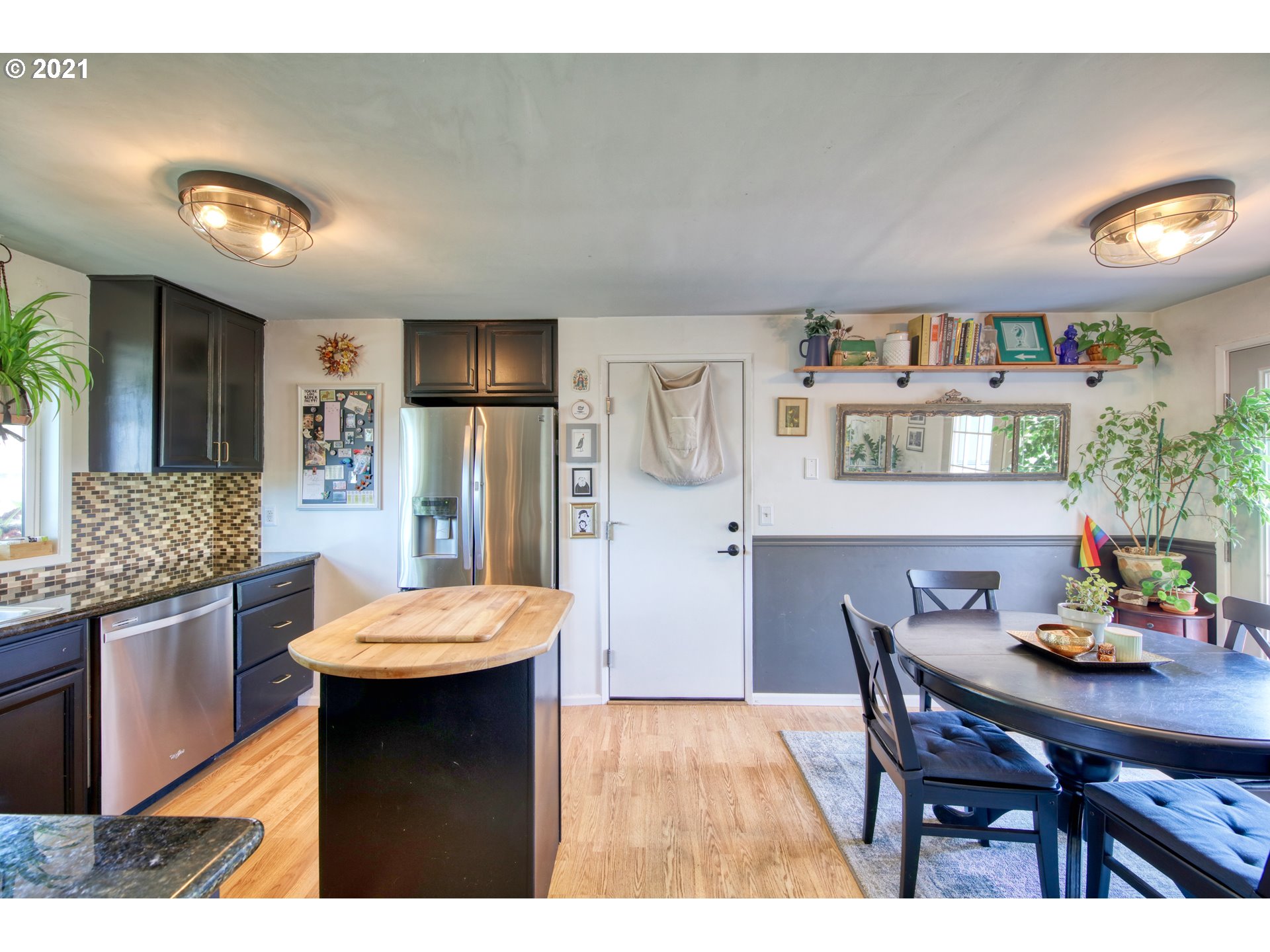 475 Panda Loop Eugene, OR 97401 - Photo 12 of 31 Gallery Image 12