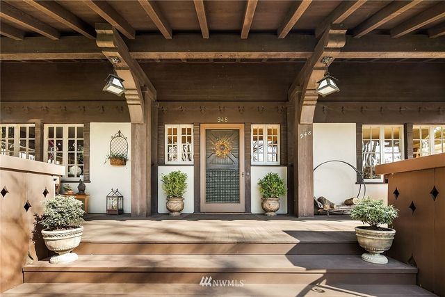 $2,750,000 | 948 Harvard Avenue East, Seattle, WA 98102