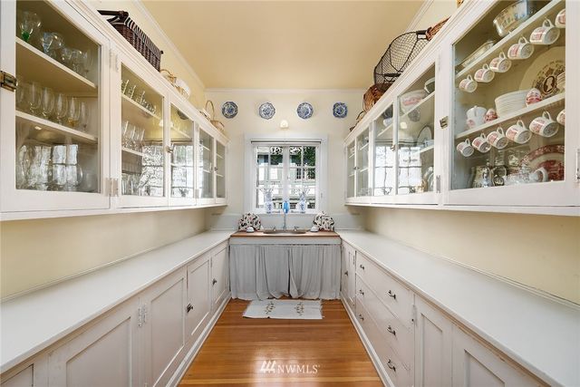 $2,750,000 | 948 Harvard Avenue East, Seattle, WA 98102