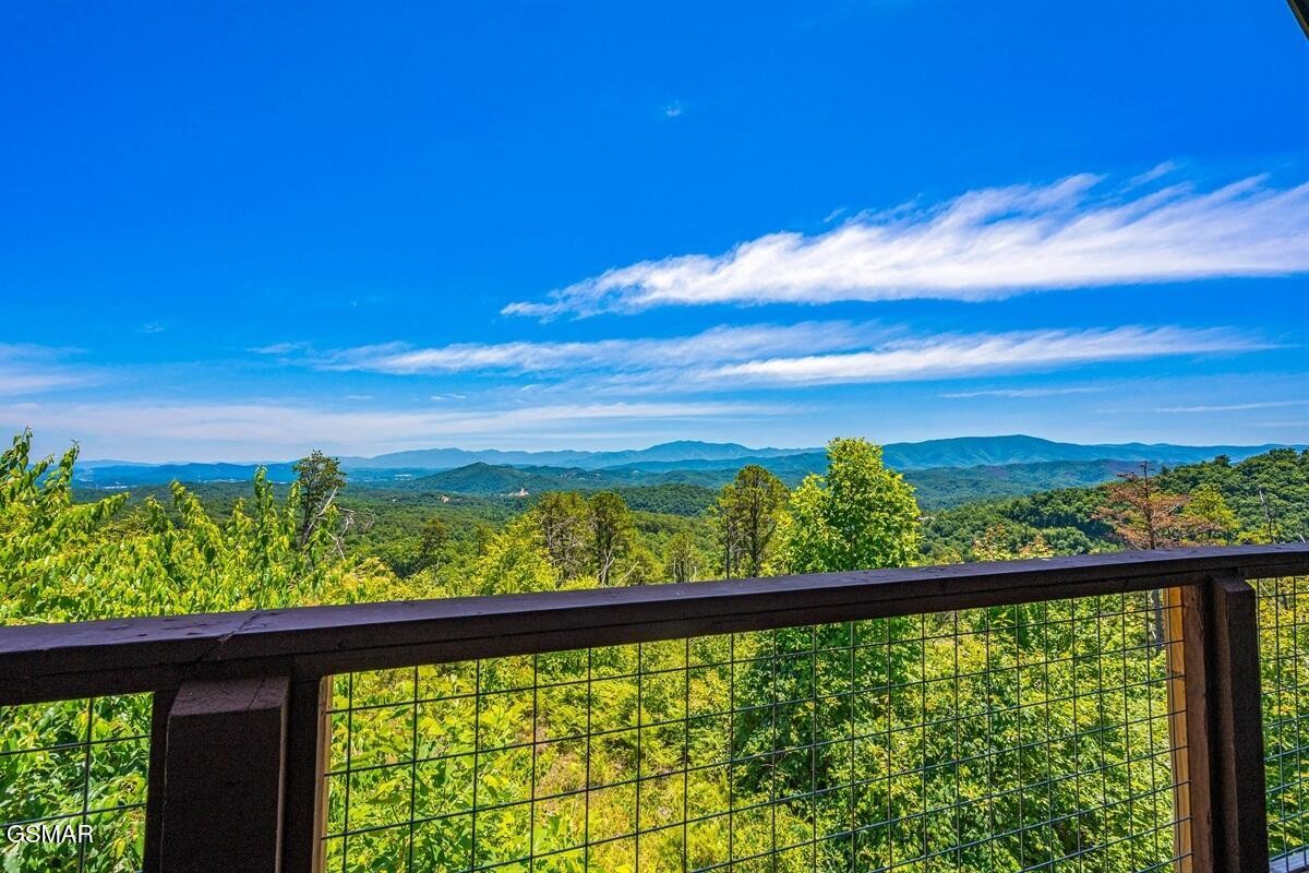 2086 Bluff Mountain Road Sevierville, TN 37876 - Photo 36 of 49