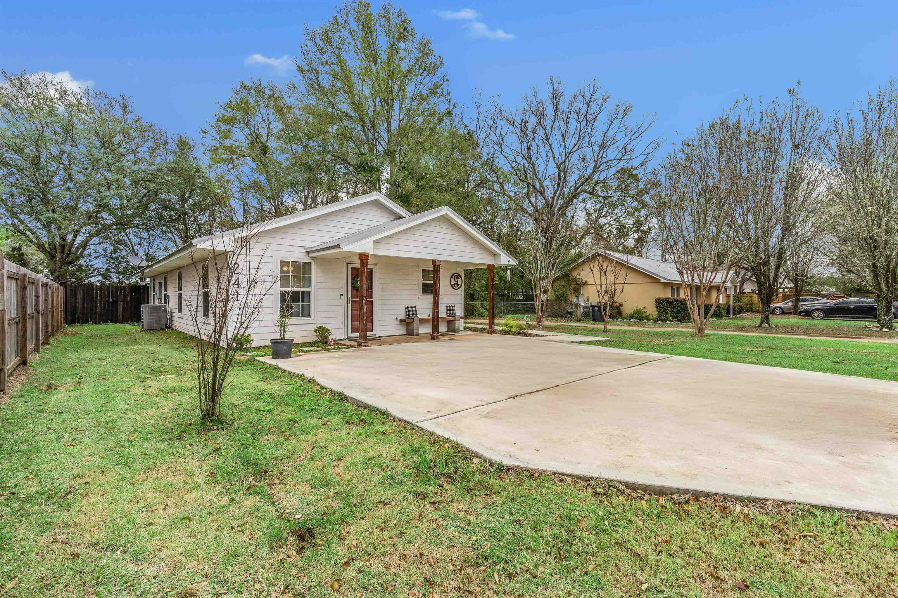 241 Spring Run Drive Fairhope, AL 36532 - Photo 3 of 22