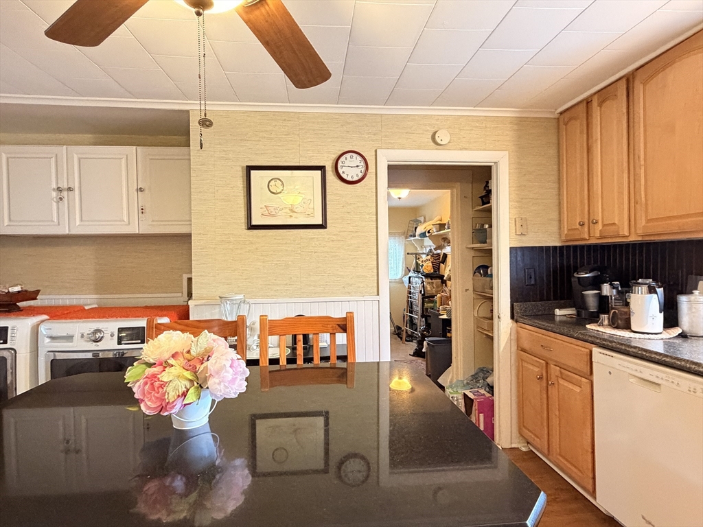 28 Eastford Road Southbridge, MA 01550 - Photo 8 of 29