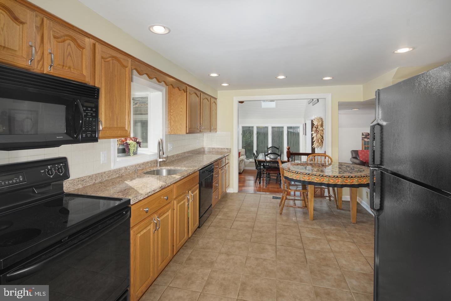 106 Warfield Road Cherry Hill, NJ 08034 - Photo 8 of 28