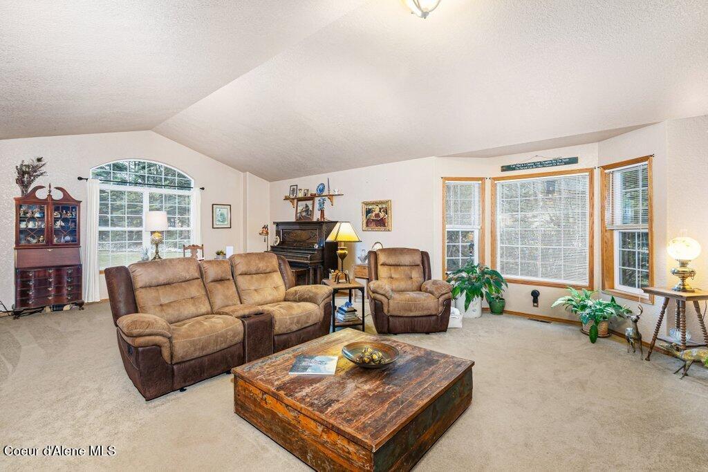 7278 East Hayden Haven Road Hayden, ID 83835 - Photo 8 of 39 Living Room
