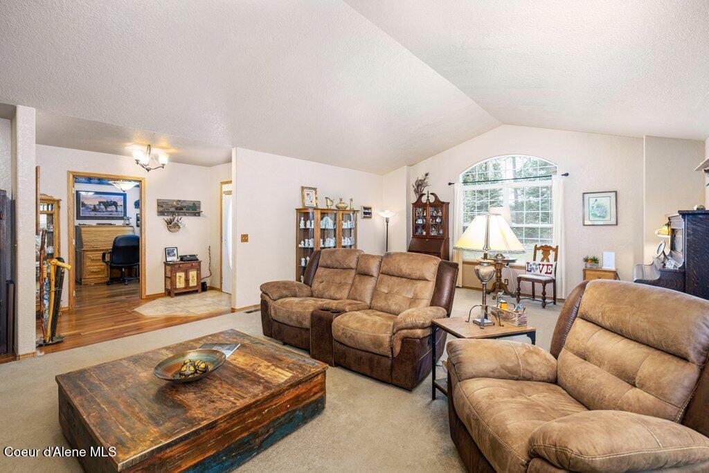 7278 East Hayden Haven Road Hayden, ID 83835 - Photo 9 of 39 Living Room