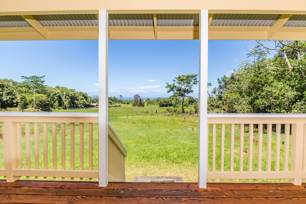 455 Akolea Road Hilo, HI 96720 - Photo 5 of 29 a view of a building from a yard
