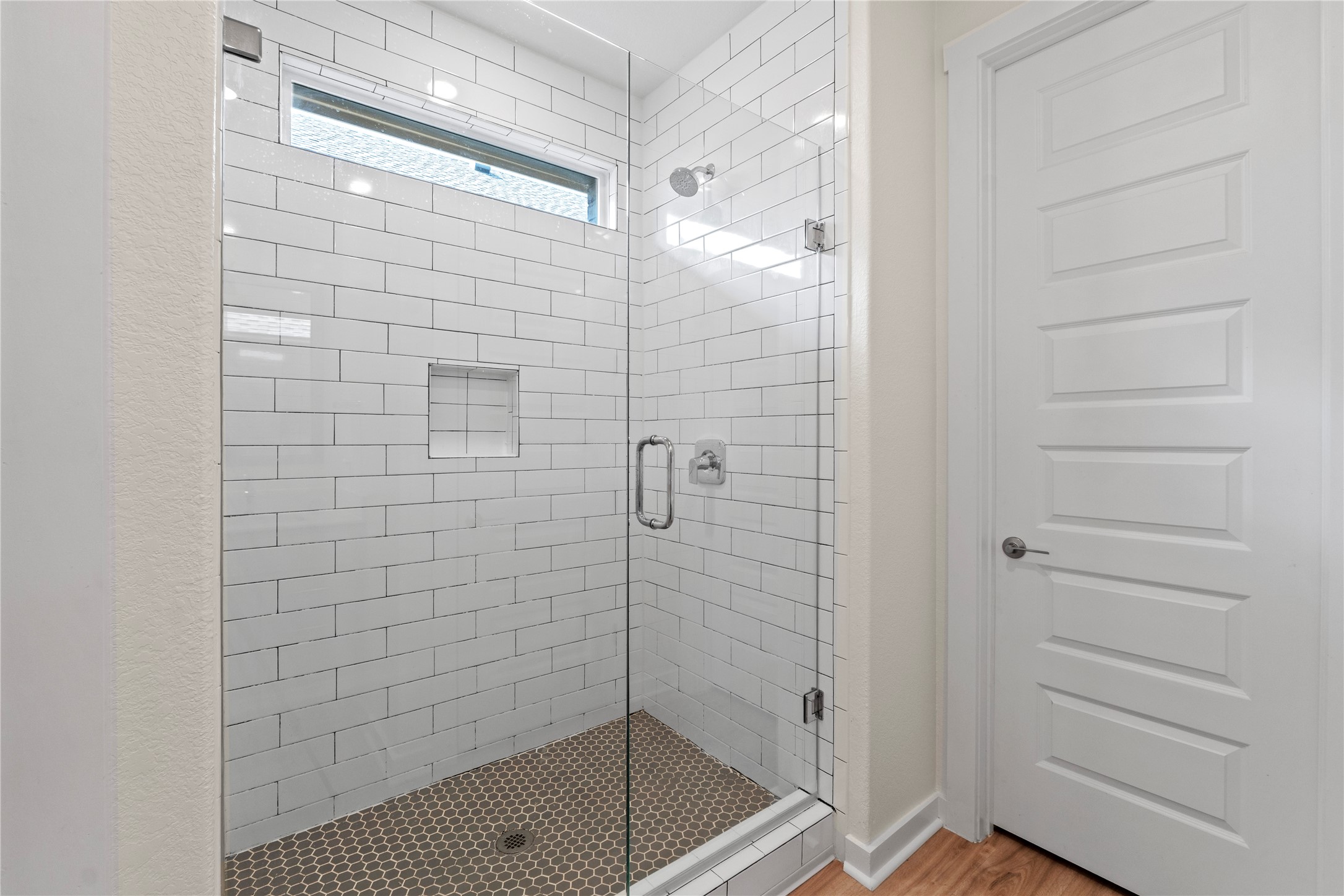 341 Peace Pipe Way Georgetown, TX 78628 - Photo 17 of 28 Walk-in shower