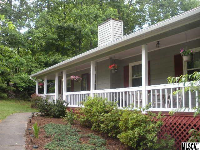 2174 Westover Road Hickory, NC 28602 - Photo 2 of 24 Gallery Image 2