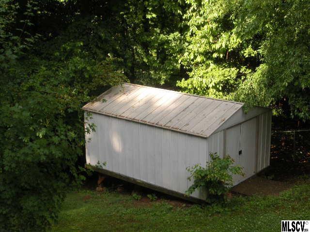 2174 Westover Road Hickory, NC 28602 - Photo 14 of 24 Gallery Image 14