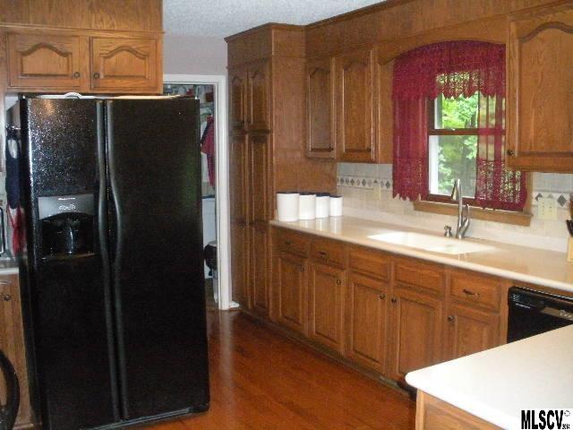 2174 Westover Road Hickory, NC 28602 - Photo 19 of 24 Gallery Image 19