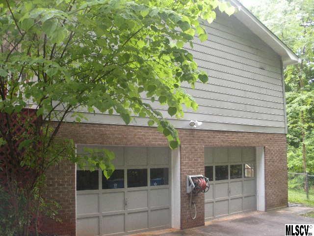 2174 Westover Road Hickory, NC 28602 - Photo 21 of 24 Gallery Image 21