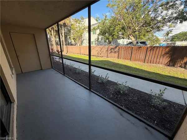 $1,200 | 5307 Summerlin Road, Unit 706, Fort Myers, FL 33919