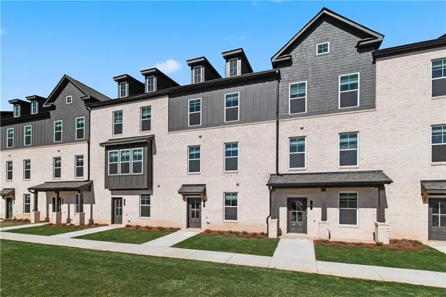 $369,993 | 206 Daybreak Lane, Newnan, GA 30265