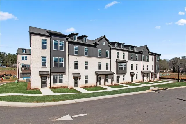 $369,993 | 206 Daybreak Lane, Newnan, GA 30265