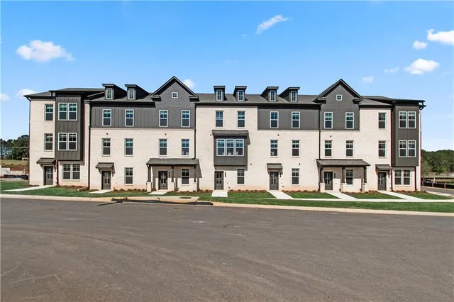 $369,993 | 206 Daybreak Lane, Newnan, GA 30265