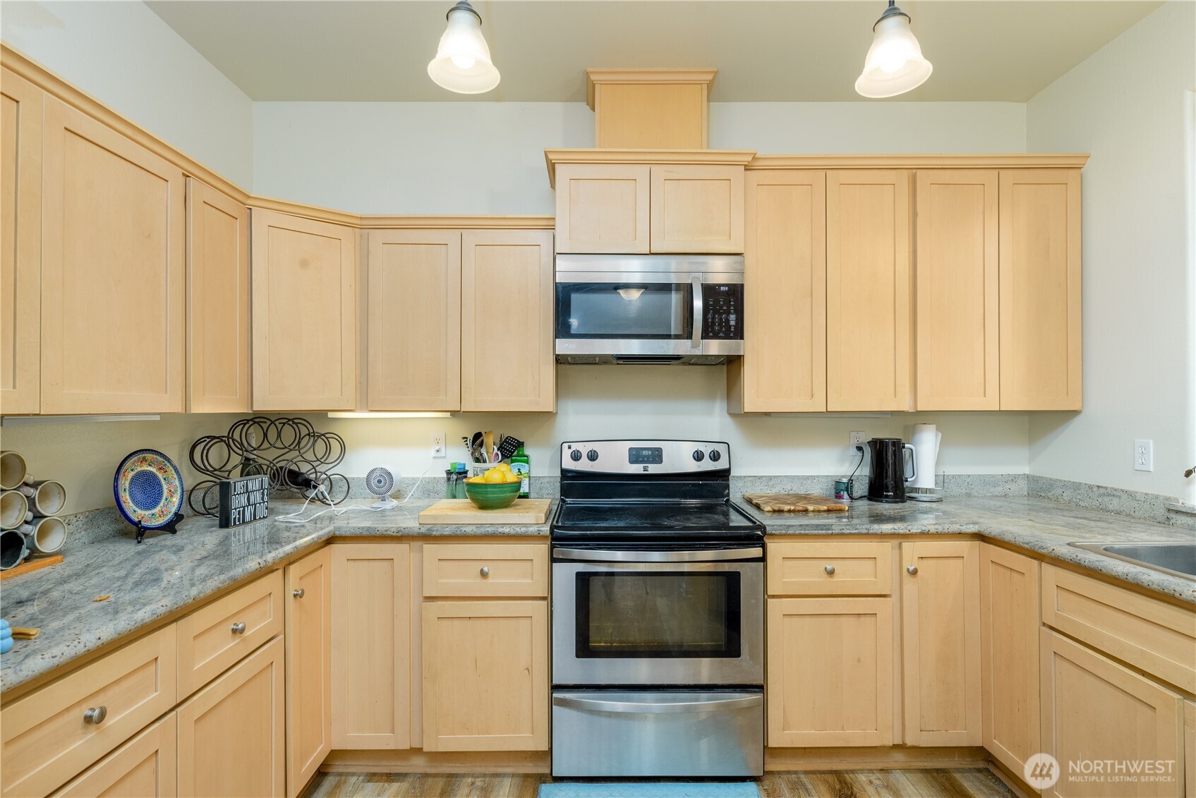 2612 Apple Tree Lane, Unit B Port Angeles, WA 98363 - Photo 15 of 40