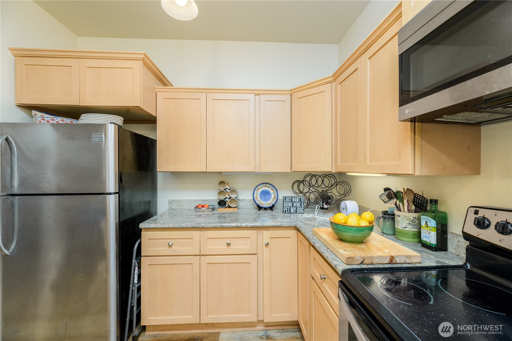 2612 Apple Tree Lane, Unit B Port Angeles, WA 98363 - Photo 18 of 40