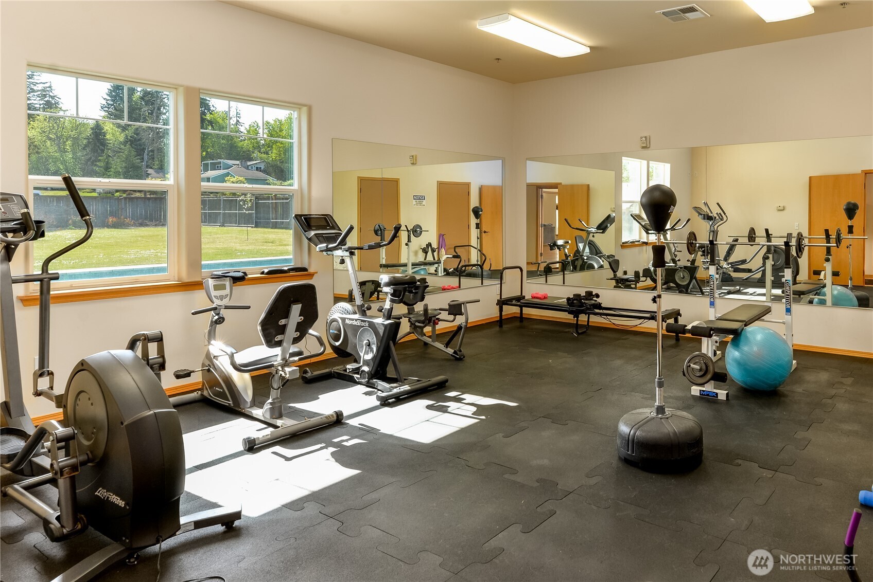 2612 Apple Tree Lane, Unit B Port Angeles, WA 98363 - Photo 38 of 40