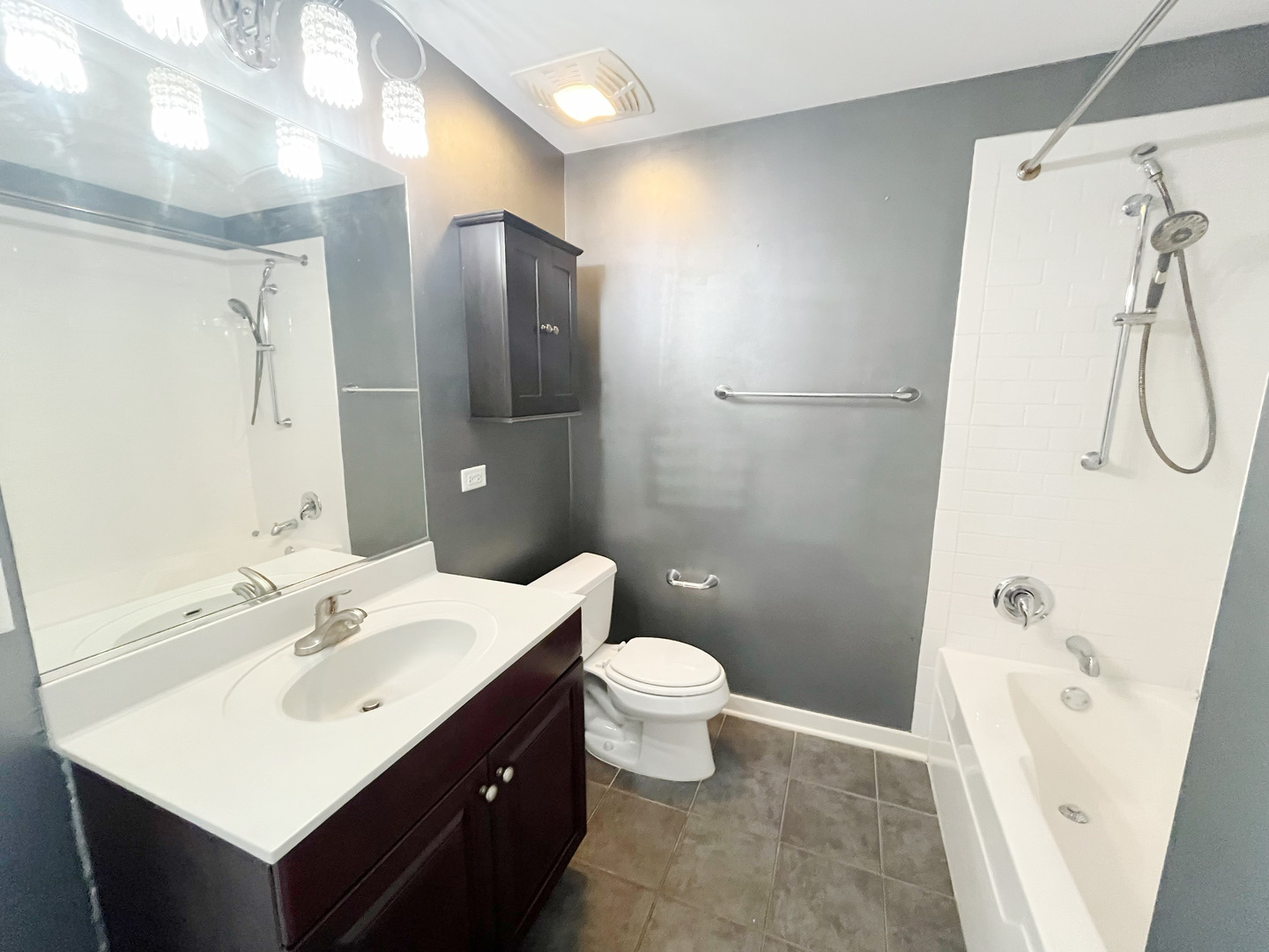 1075 West Roosevelt Road, Unit 303 Chicago, IL 60608 - Photo 13 of 15