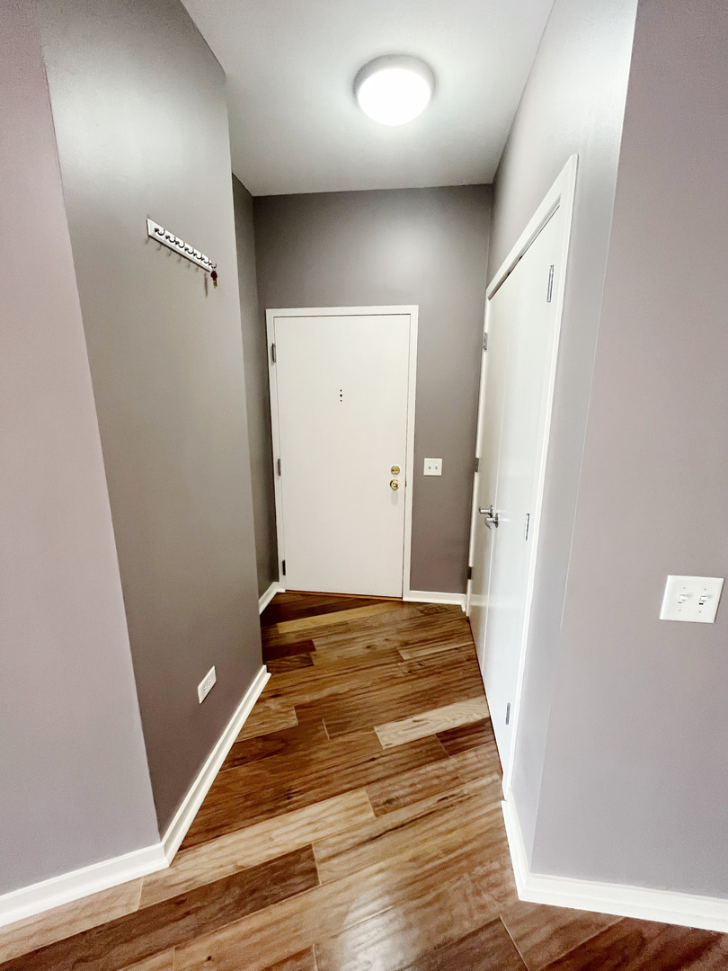 1075 West Roosevelt Road, Unit 303 Chicago, IL 60608 - Photo 2 of 15