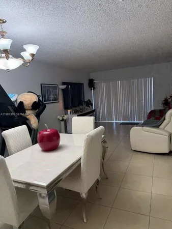 $265,000 | 1900 West 68th Street, Unit A205, Hialeah, FL 33014