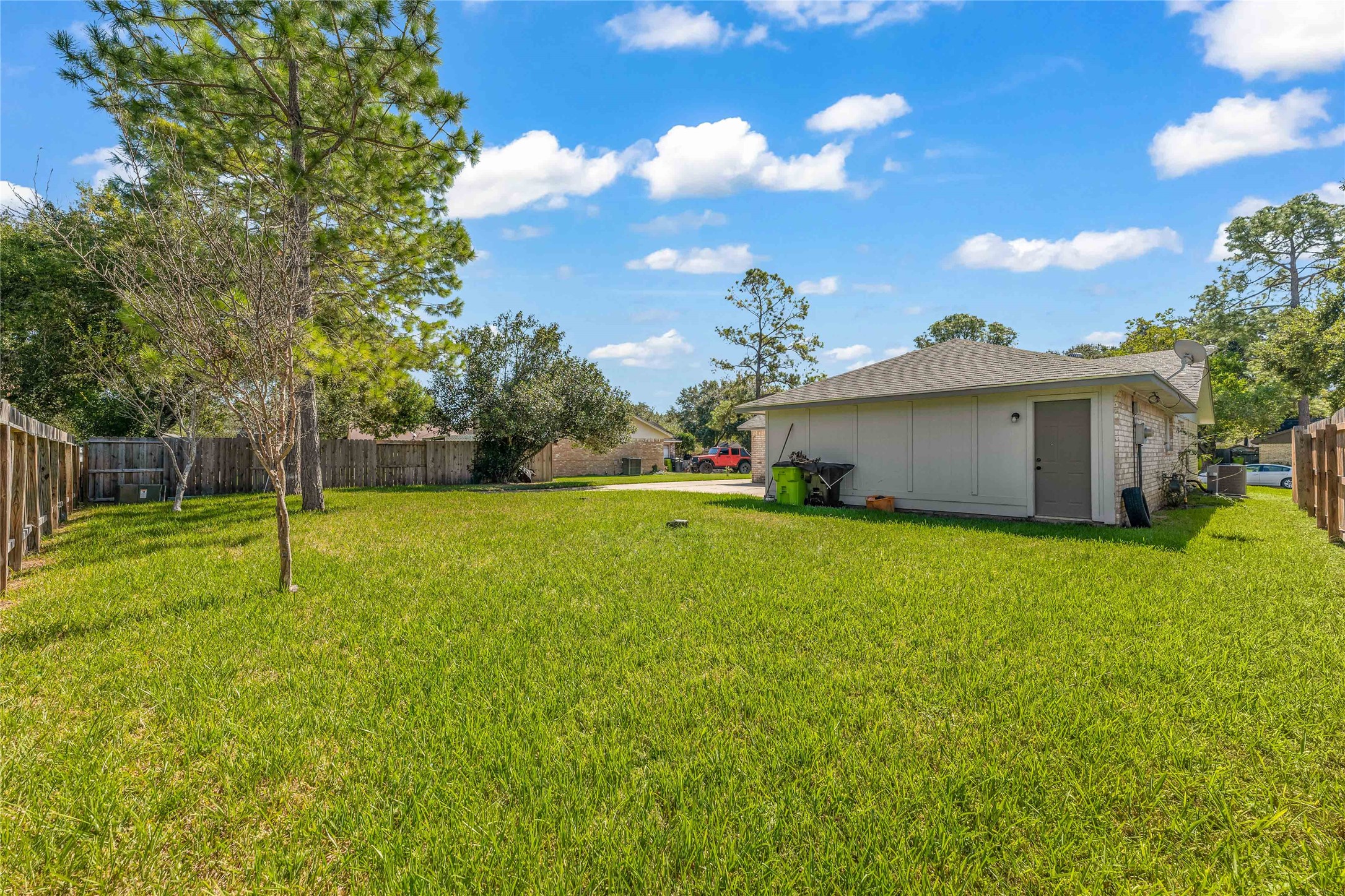 2705 Parrott Avenue Rosenberg, TX 77471 - Photo 26 of 27 a garden view