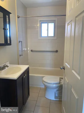 $1,900 | 209 Walnut Street, Boothwyn, PA 19061