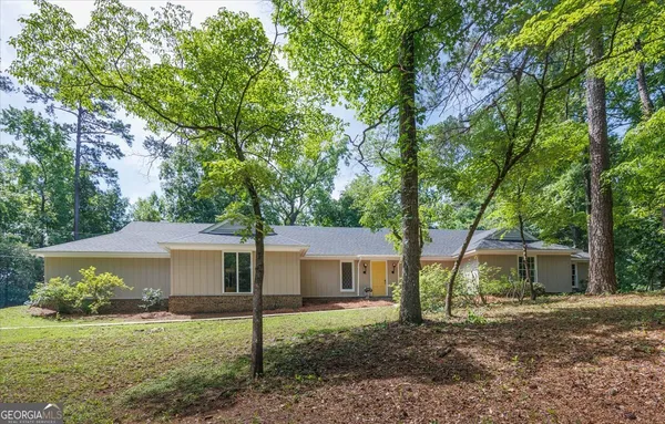 $560,000 | 4950 Wellington Drive, Macon, GA 31210