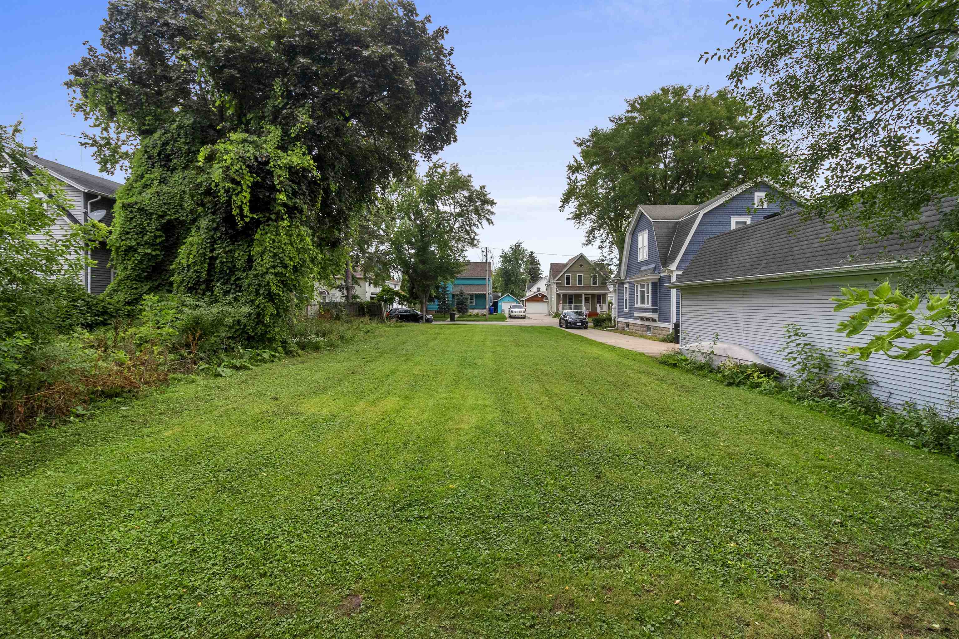 409 East Spring Street Appleton, WI 54911 - Photo 3 of 19 Gallery Image 3