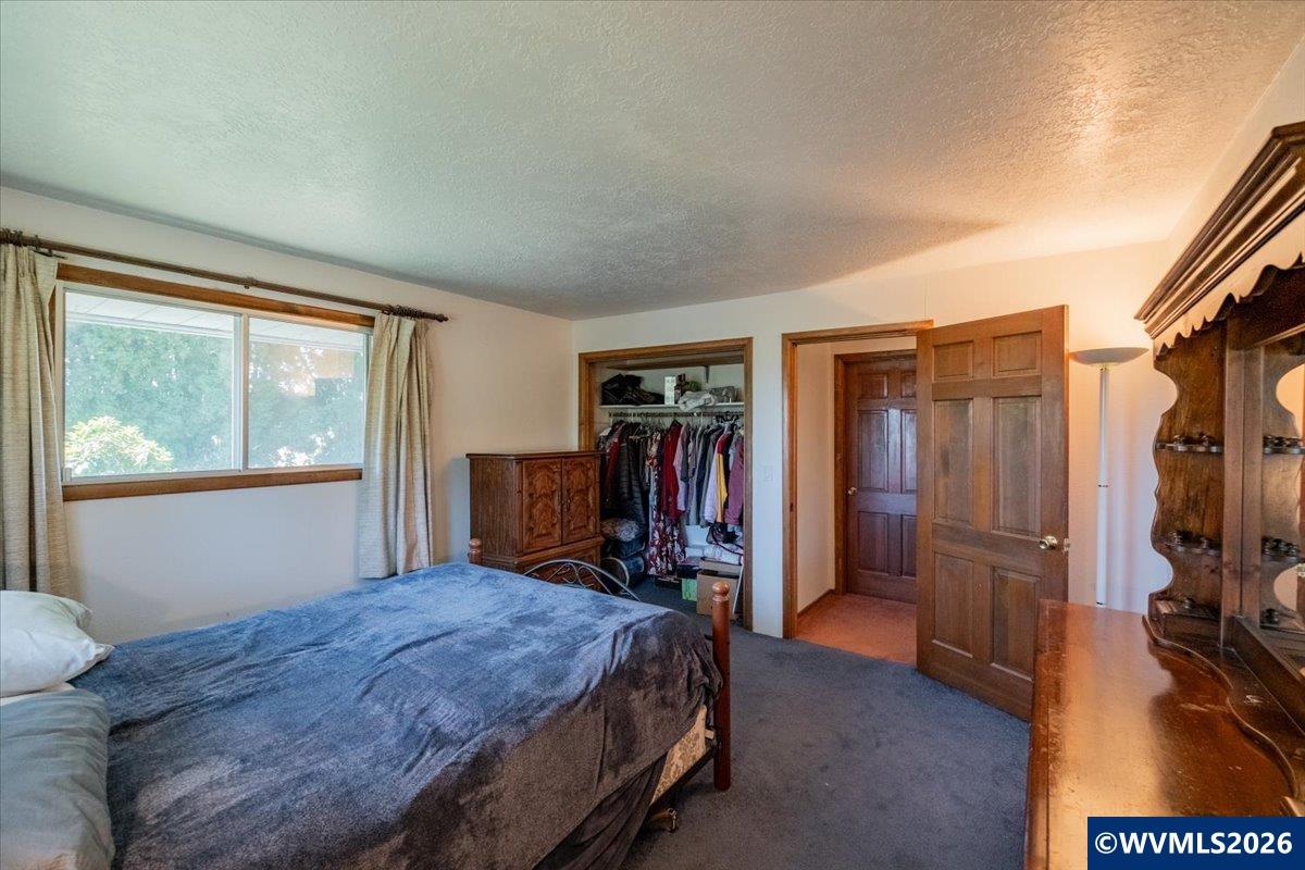 39179 Santiam Bluffs Road Northeast Albany, OR 97322 - Photo 17 of 43
