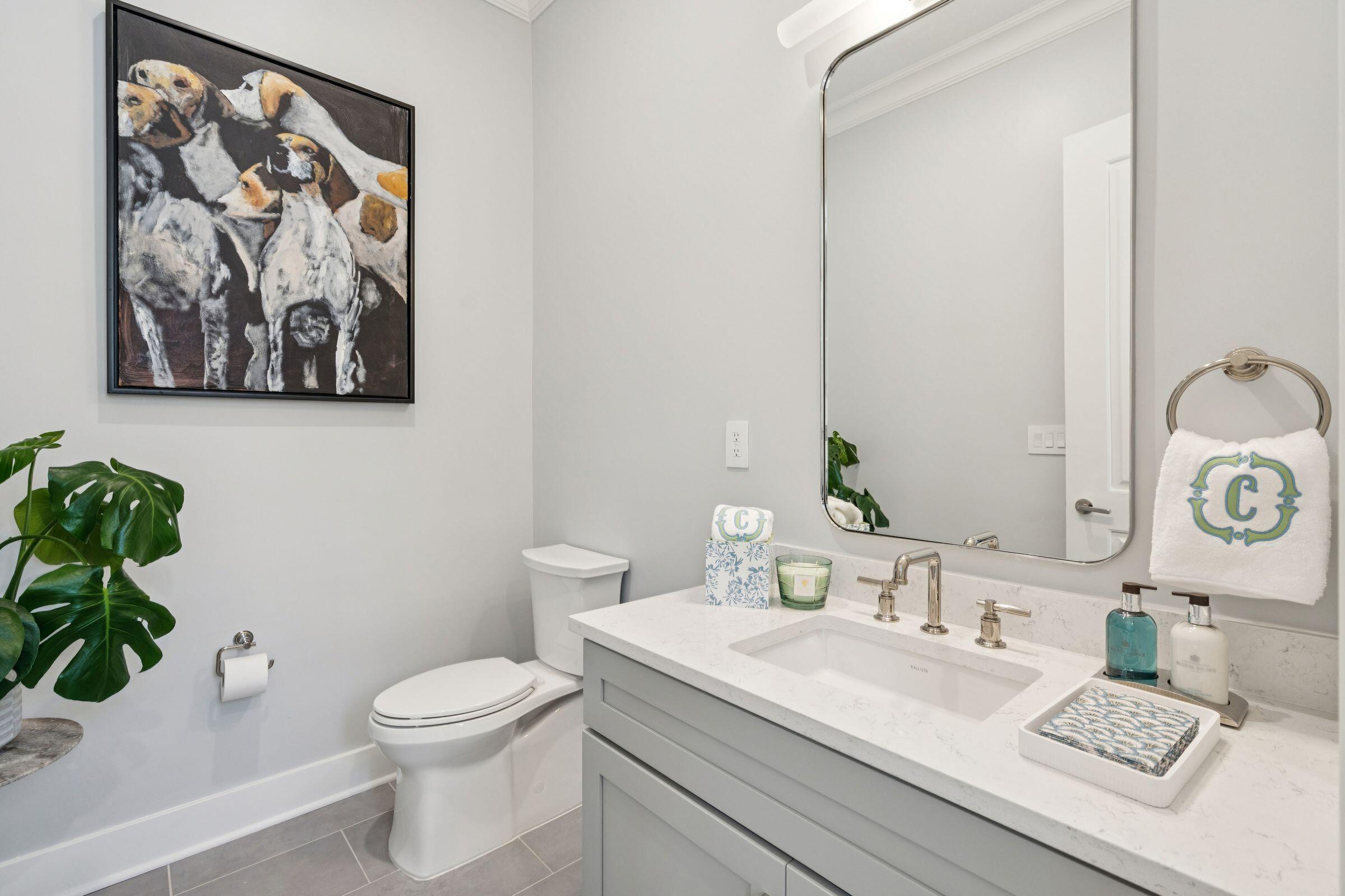 372 Broad Street Charleston, SC 29401 - Photo 14 of 26 Half Bathroom