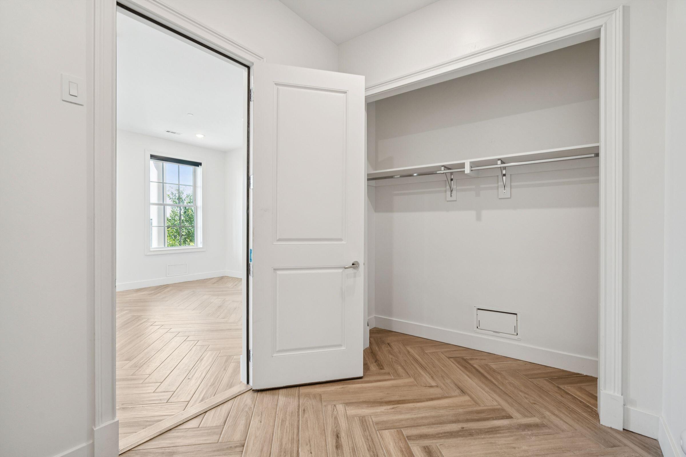 372 Broad Street Charleston, SC 29401 - Photo 19 of 26 Mudroom and Coat Closet