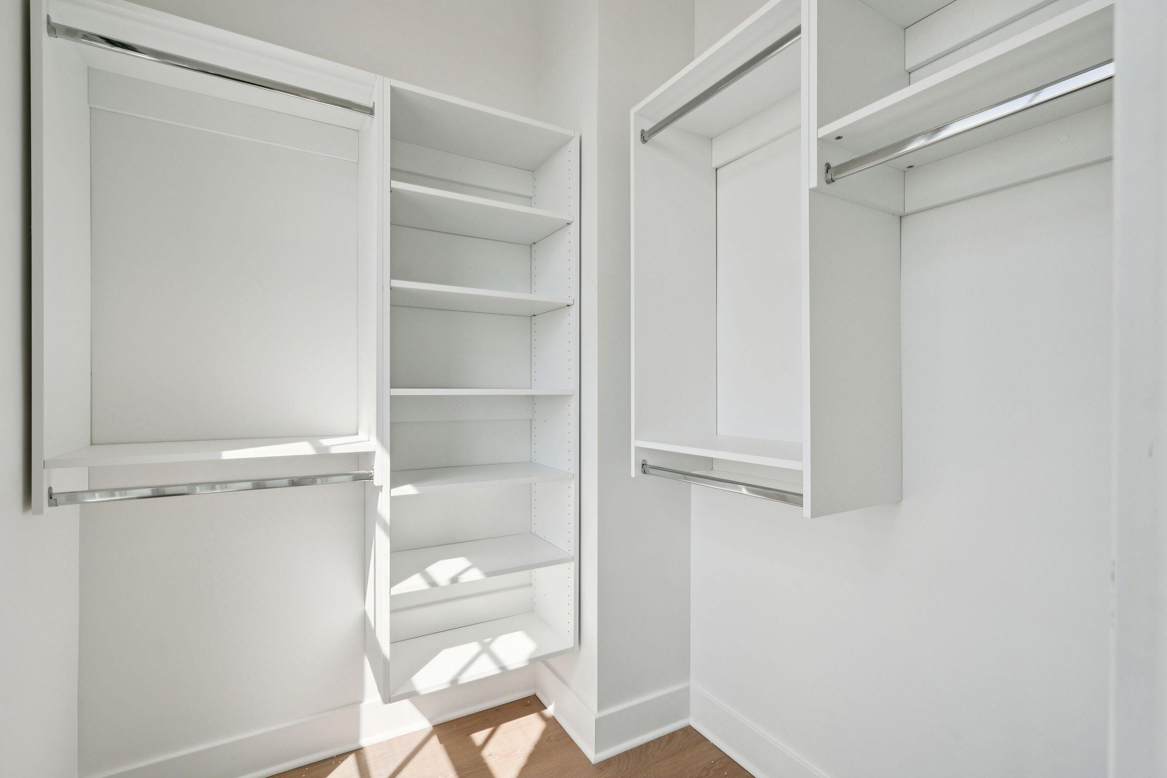 372 Broad Street Charleston, SC 29401 - Photo 26 of 26 Walkin Closet