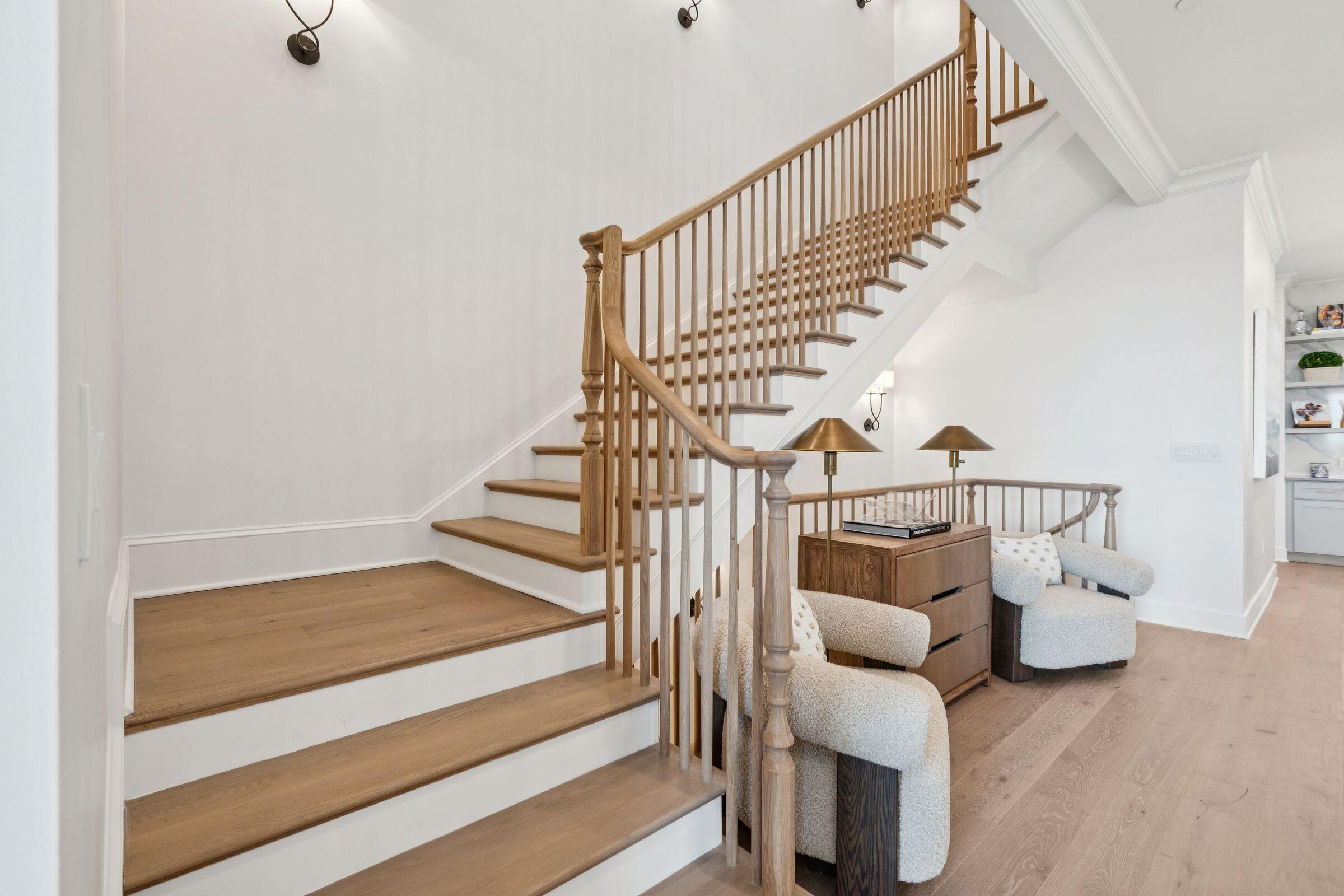 372 Broad Street Charleston, SC 29401 - Photo 9 of 26 Grand Staircase