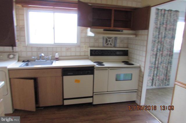 1932 Greengage Road Baltimore, MD 21244 - Photo 7 of 17