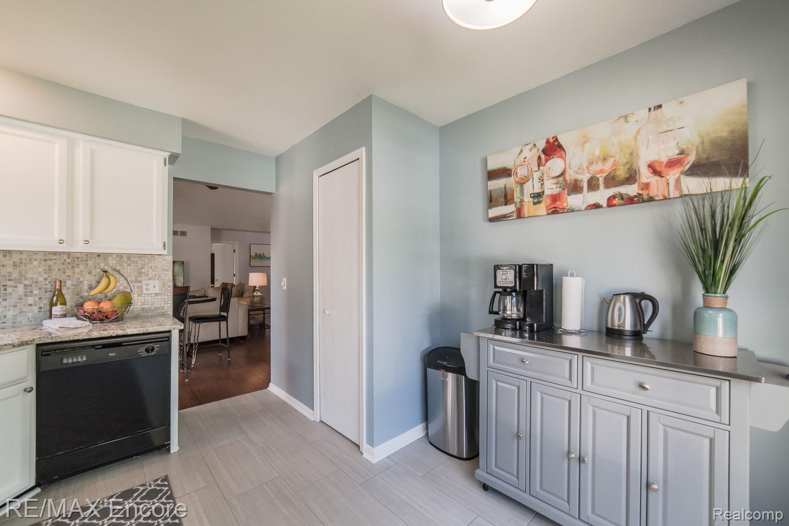 1643 Colony Drive Rochester, MI 48307 - Photo 14 of 36